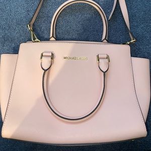 Light pink Michael kors bag
